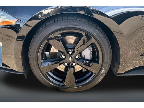 Used 2022 Ford Mustang GT Premium w/ Equipment Group 401A RWD image 32