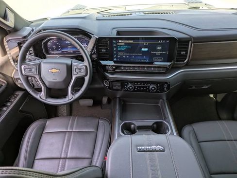 Used 2025 Chevrolet Silverado 2500 High Country w/ Technology Package image 16