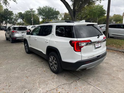 Used 2023 GMC Acadia SLT image 9