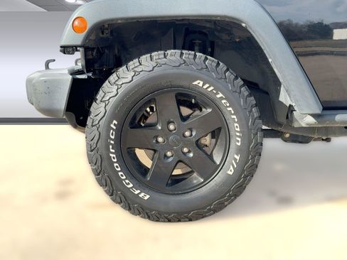 Used 2016 Jeep Wrangler Unlimited Sport image 10