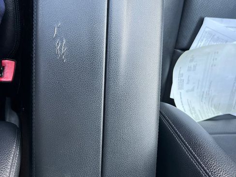 Used 2013 Mercedes-Benz E 350 4MATIC Sedan image 34