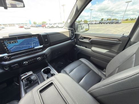 Certified 2022 GMC Sierra 1500 Elevation w/ Elevation Premium Package AWD/4WD image 40