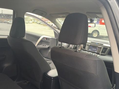 Used 2015 Toyota RAV4 LE image 47