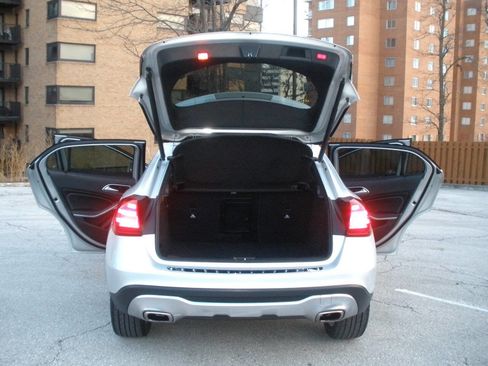 Used 2019 Mercedes-Benz GLA 250 4MATIC image 22