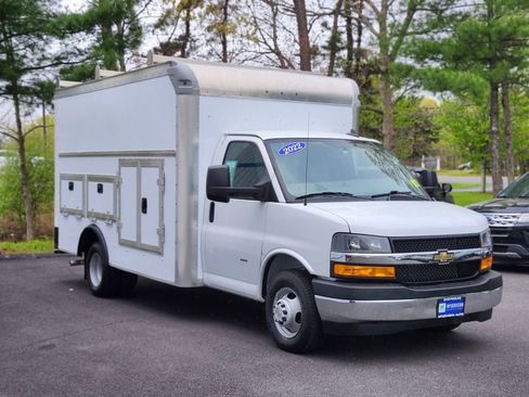 Used 2022 Chevrolet Express 3500 w/ Power Convenience Package RWD image 7