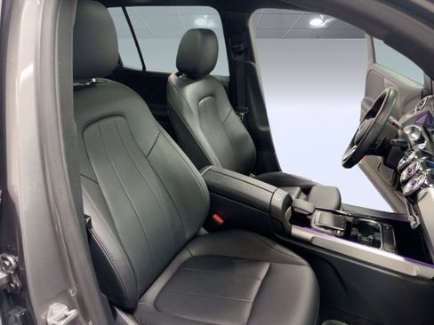 Used 2022 Mercedes-Benz GLB 250 GLB 250 image 31