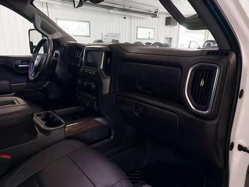 Used 2021 Chevrolet Silverado 1500 LT Trail Boss w/ Convenience Package II AWD/4WD image 12