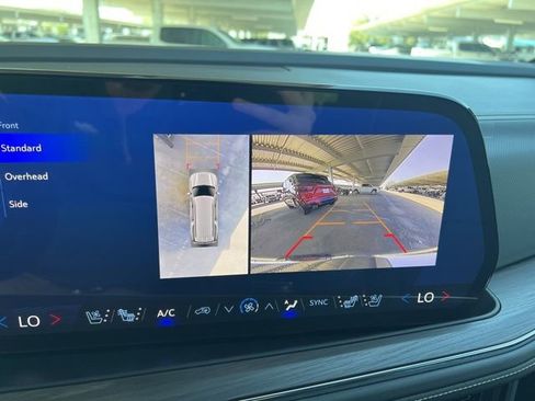 New 2025 Chevrolet Suburban Premier image 25