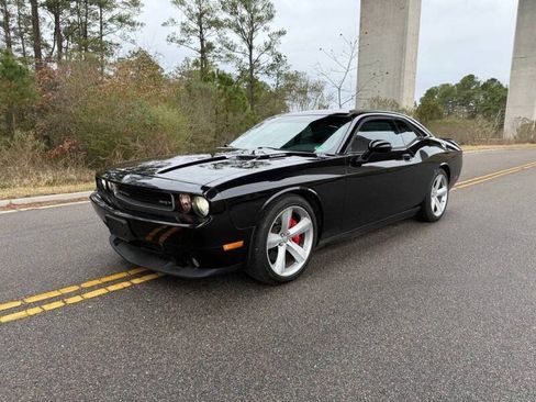 Used 2010 Dodge Challenger SRT8 RWD image 3