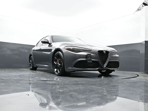 Used 2020 Alfa Romeo Giulia Ti Sport AWD/4WD image 24