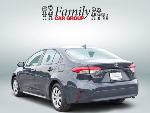 Used 2025 Toyota Corolla LE FWD image 3