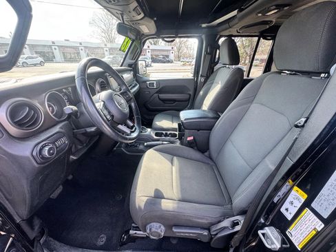 Used 2018 Jeep Wrangler Unlimited Sport S image 9