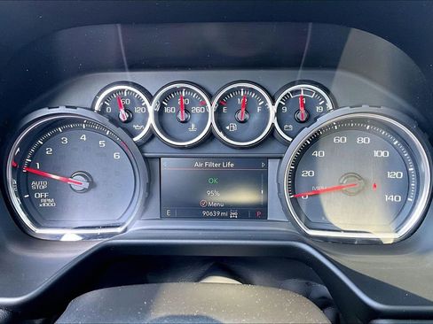 Used 2021 Chevrolet Tahoe Z71 w/ Luxury Package AWD/4WD image 22