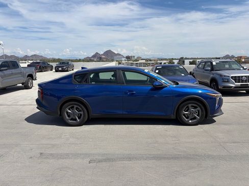 Used 2025 Kia K4 FWD image 3