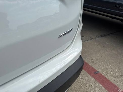 Used 2024 Ford Edge SEL w/ Convenience Package AWD/4WD image 12