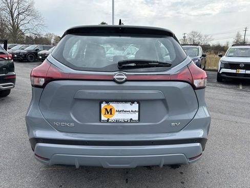Certified 2023 Nissan Kicks SV FWD image 5