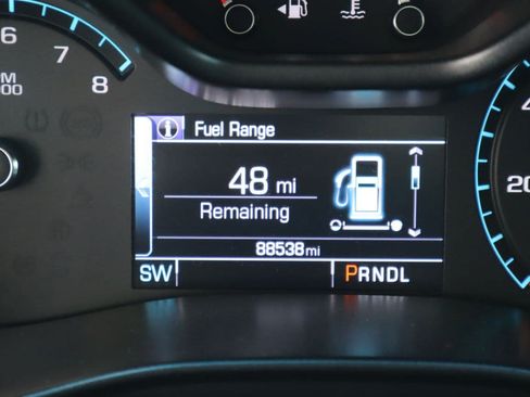 Used 2017 Chevrolet Colorado Z71 w/ Z71 Midnight Edition AWD/4WD image 10