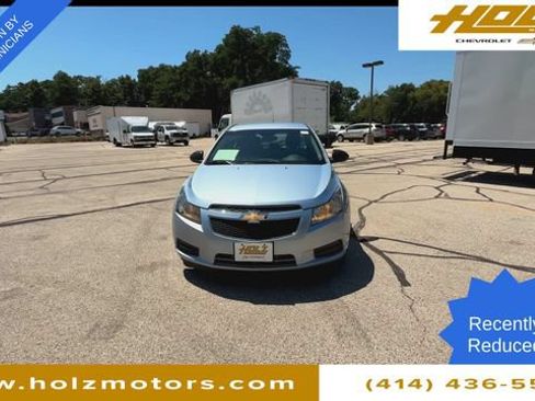 Certified 2011 Chevrolet Cruze LS FWD image 3