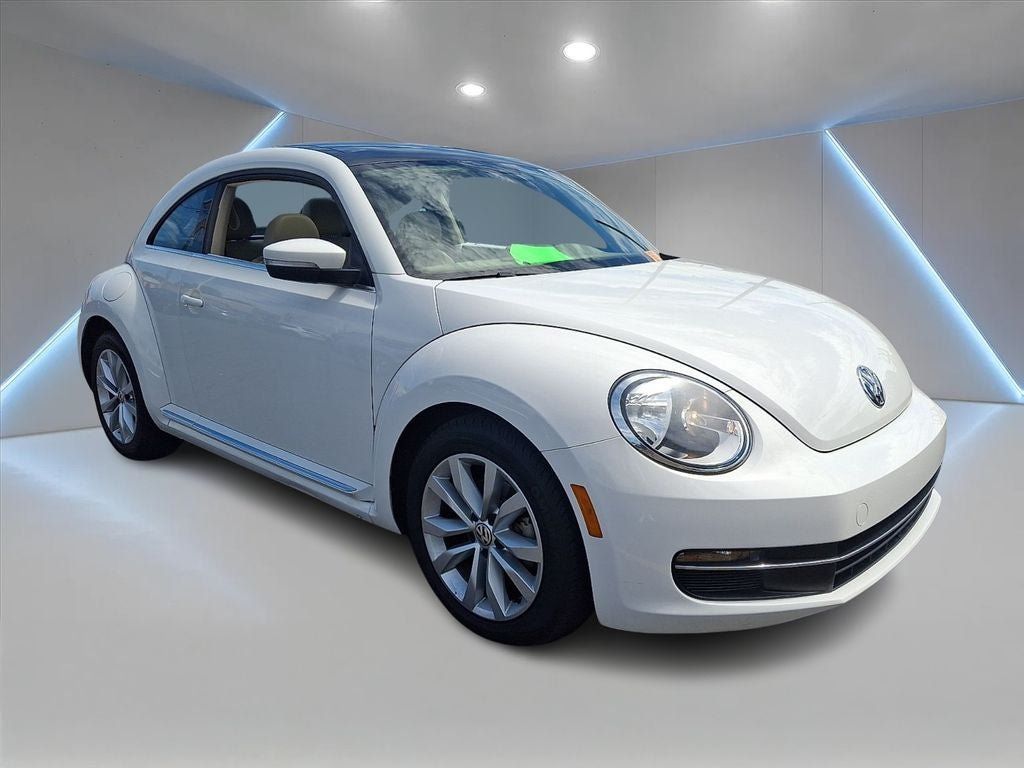 Used 2013 Volkswagen Beetle TDI FWD image 3