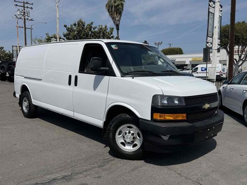 Used 2019 Chevrolet Express 3500 Extended w/ Driver Convenience Package image 3