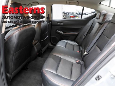 Used 2024 Nissan Altima 2.5 SR image 21