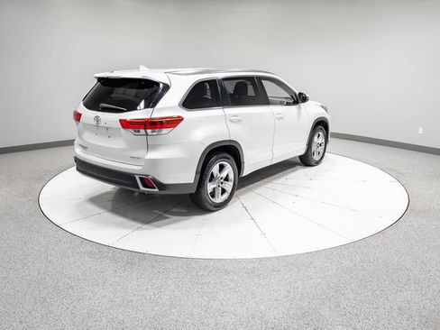 Used 2017 Toyota Highlander Limited FWD image 35