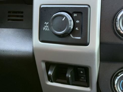 Used 2012 Ford F150 King Ranch w/ Off Road Pkg AWD/4WD image 19