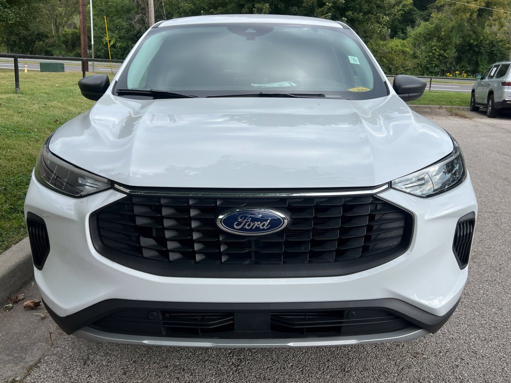 Used 2025 Ford Escape Active FWD image 2