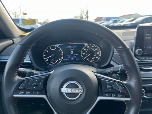 Used 2025 Nissan Altima 2.5 SR image 27