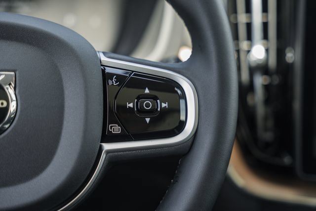 New 2026 Volvo XC60 B5 Plus AWD/4WD image 30