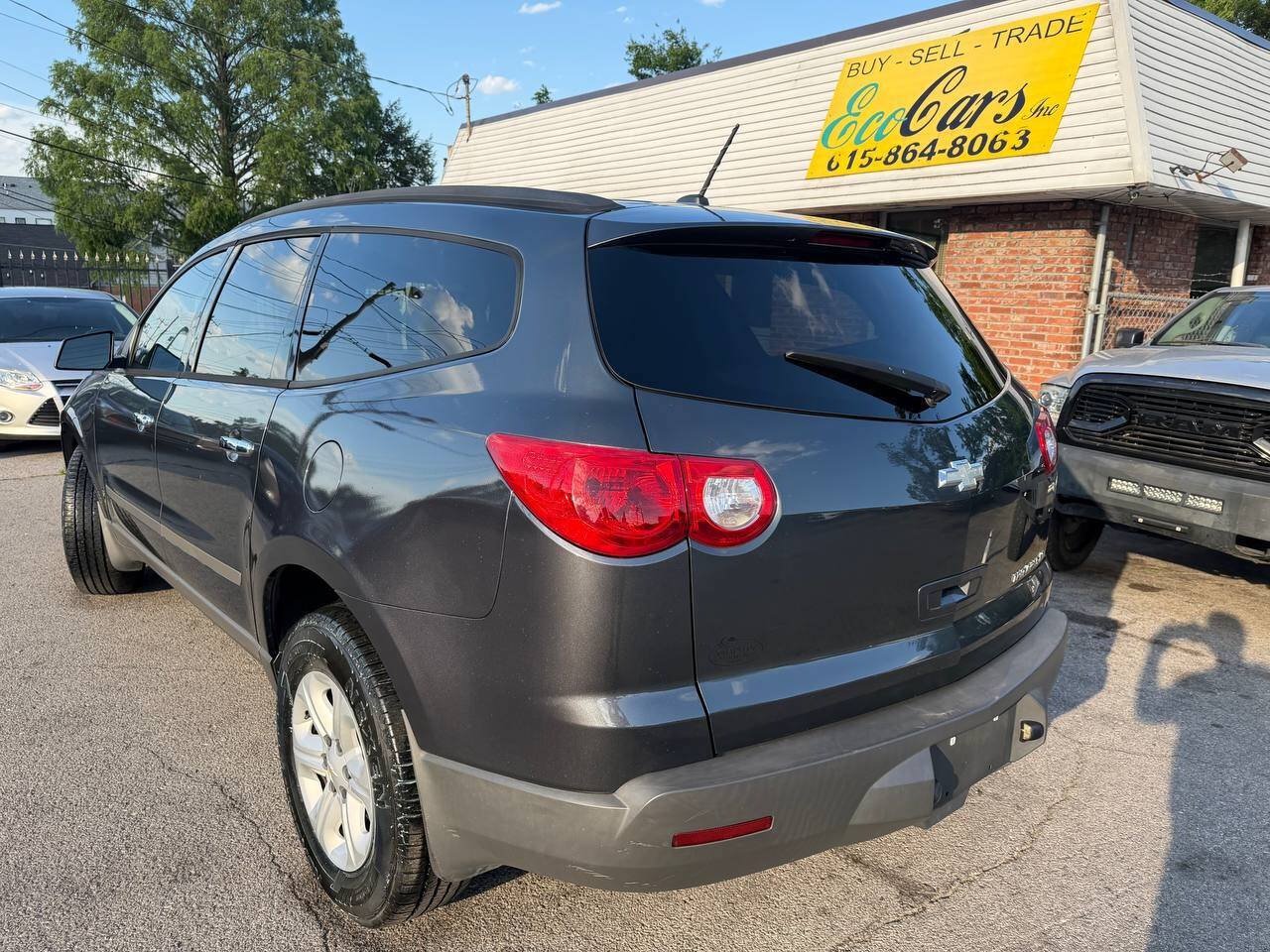 Used 2011 Chevrolet Traverse LS FWD image 11