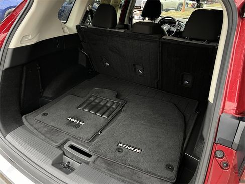 Certified 2023 Nissan Rogue SV image 26