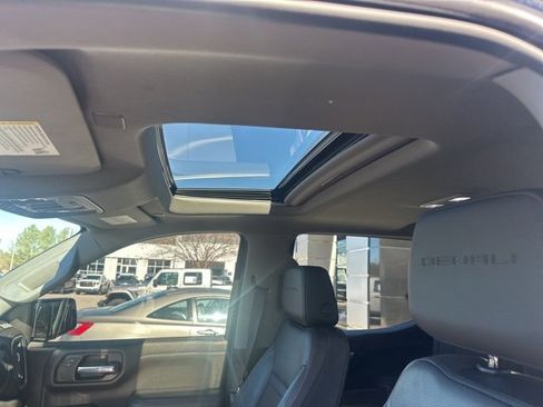 Used 2021 GMC Sierra 1500 Denali w/ Denali Ultimate Package image 12