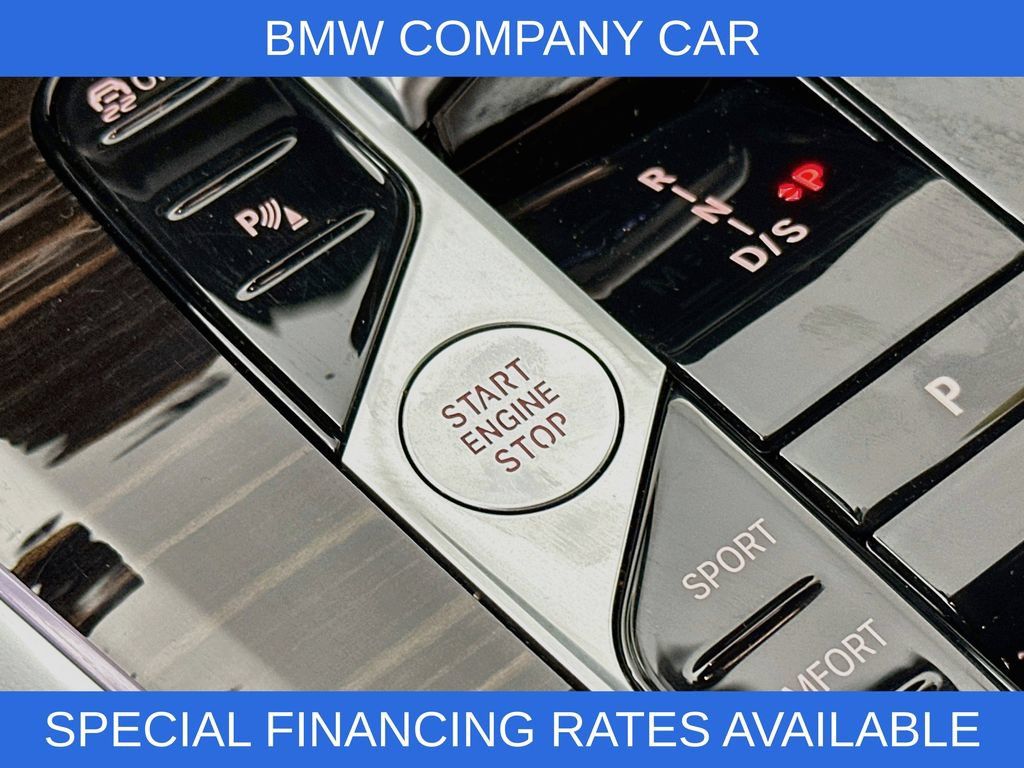 Used 2026 BMW X5 xDrive40i w/ M Sport Package AWD/4WD image 17