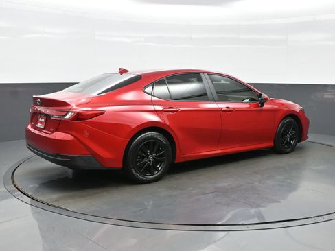 Used 2025 Toyota Camry LE FWD image 6