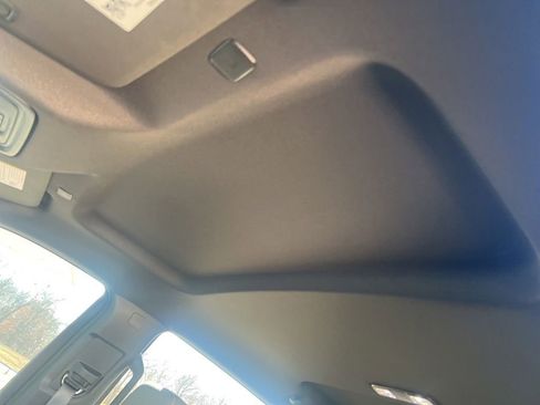 Used 2023 Chevrolet Silverado 1500 ZR2 w/ Technology Package image 15