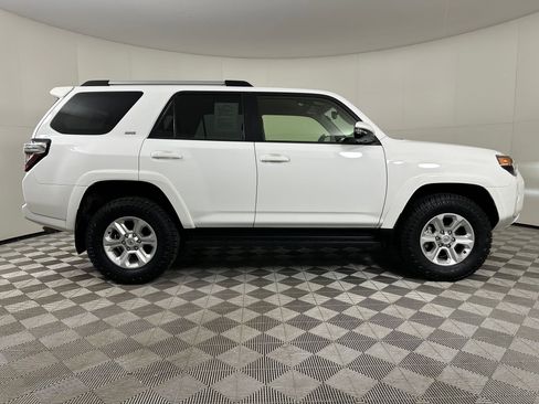 Used 2024 Toyota 4Runner SR5 Premium image 7