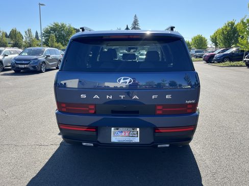 Used 2025 Hyundai Santa Fe SEL FWD image 4