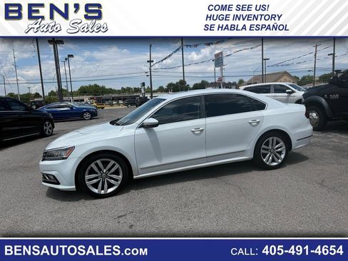 Used 2017 Volkswagen Passat 1.8T SE FWD image 1