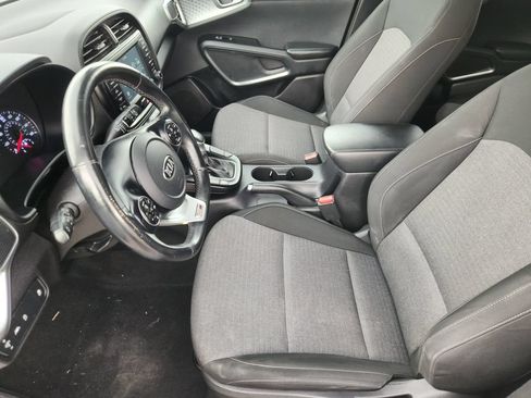 Used 2020 Kia Soul GT-Line FWD image 9