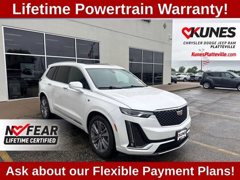 Used 2021 Cadillac XT6 Premium Luxury AWD/4WD image 3