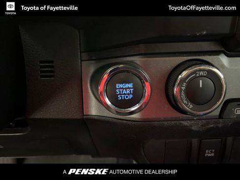 Used 2023 Toyota Tacoma TRD Sport image 32