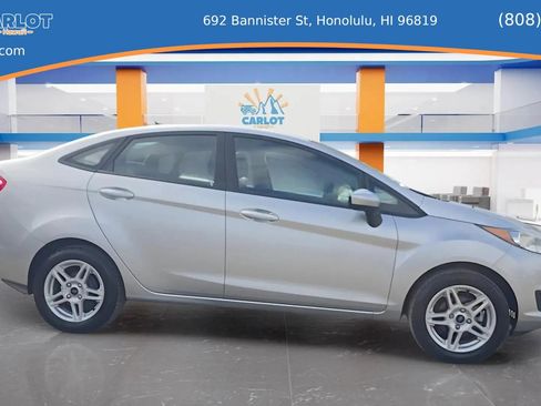Used 2018 Ford Fiesta SE image 12