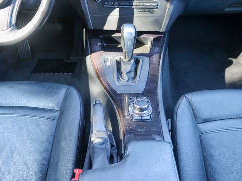 Used 2011 BMW 335i Coupe w/ Premium Pkg RWD image 24