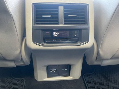 Used 2021 Volkswagen Atlas SEL w/ Atlas Adventure Package AWD/4WD image 31
