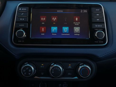 New 2025 Nissan Versa SV image 28