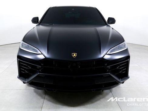 Used 2025 Lamborghini Urus SE AWD/4WD image 4