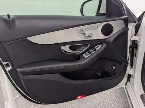 Used 2019 Mercedes-Benz C 300 Sedan w/ Premium Package image 13