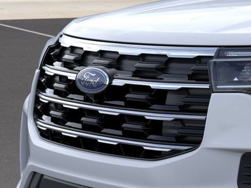 New 2026 Ford Explorer Active RWD image 17