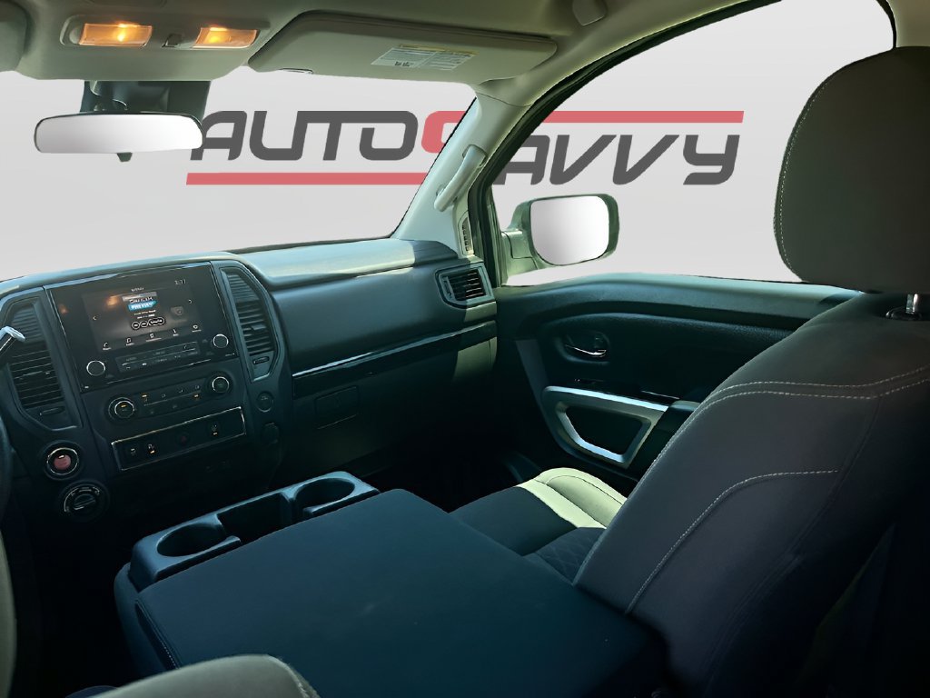Used 2024 Nissan Titan SV AWD/4WD image 24
